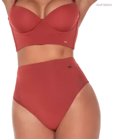 Panty tipo tanga con control abdominal y moldeo invisible — Rojizo